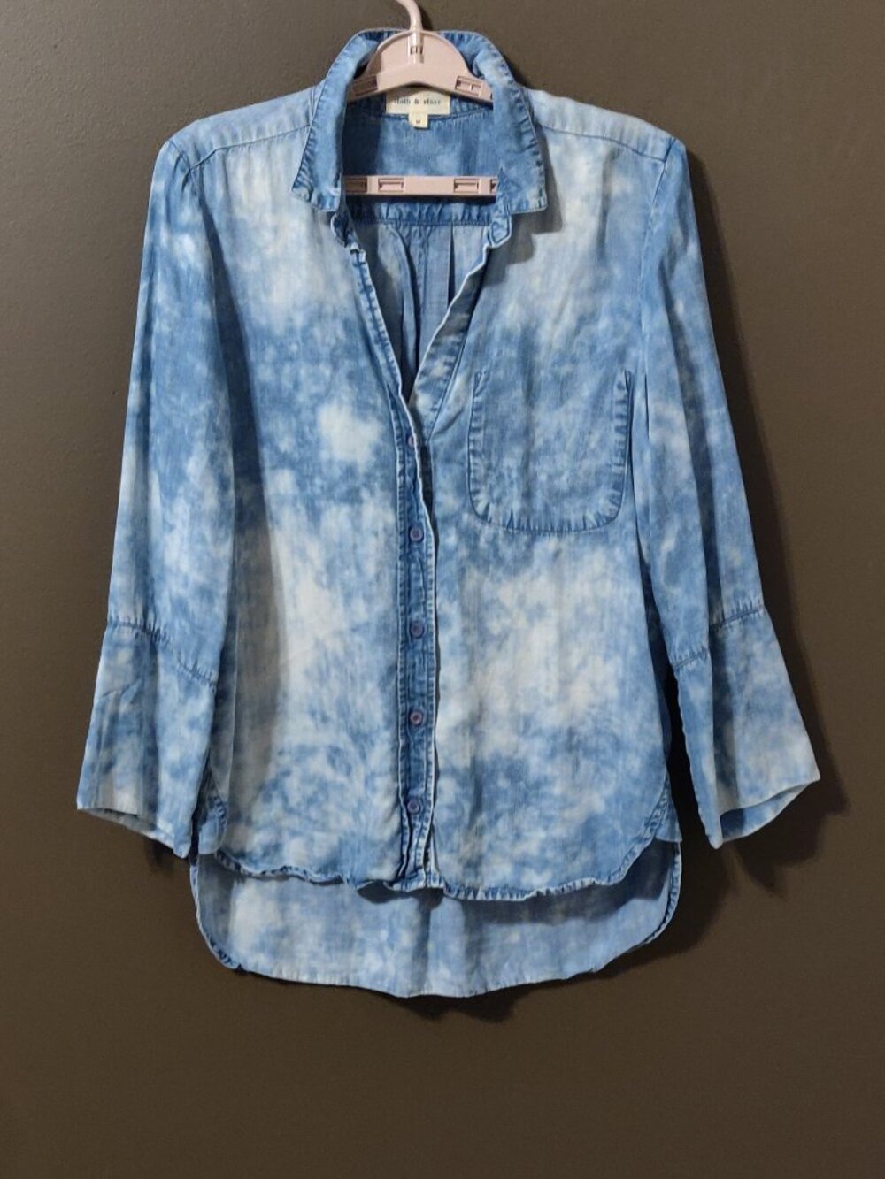 Cloth & Stone Tie Dye Chambray High Low Button Up Shirt MEDIUM